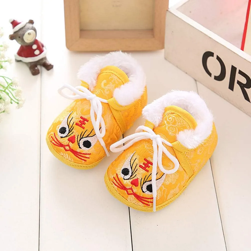 1 Pair Chinese Baby Shoes Plush Soft Sole Shoes Embroidered Tiger Pattern First Walkers Shoes Toddlers Shoes Babys Footwear Baby Toddler