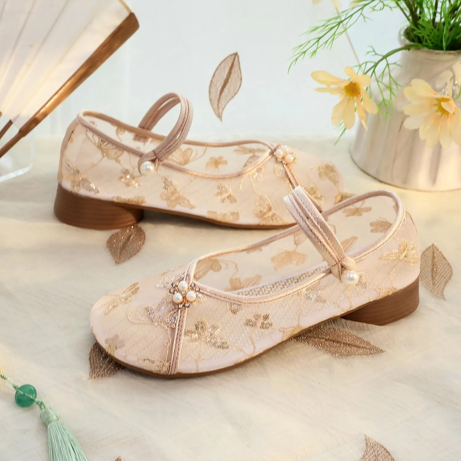 2025 Women's Breathable Mesh Elegant Embroidered Flower Shoes Chinese Style Cheongsam Hanfu Shoes Casual Ankle Strap Shoes Comfort Low Heel Work Walking Shoes(Champagne,7)