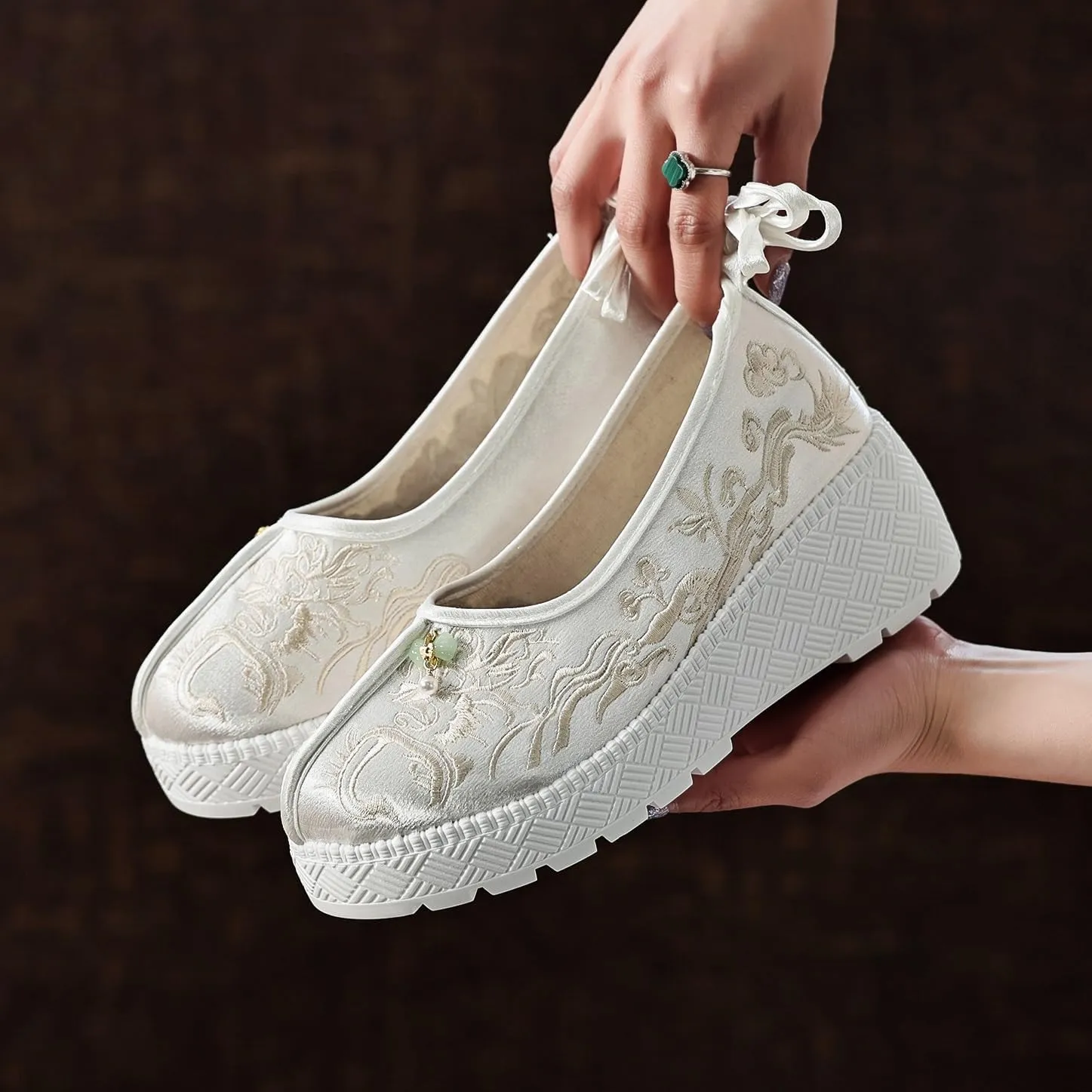 2025 Women's Exquisite Floral Handmade Embroidered Hanfu Shoes Retro Classic Thick-Soled Cheongsam Shoes Chinese Traditional Style Elegant Lace-up Shoes(B,5.5)