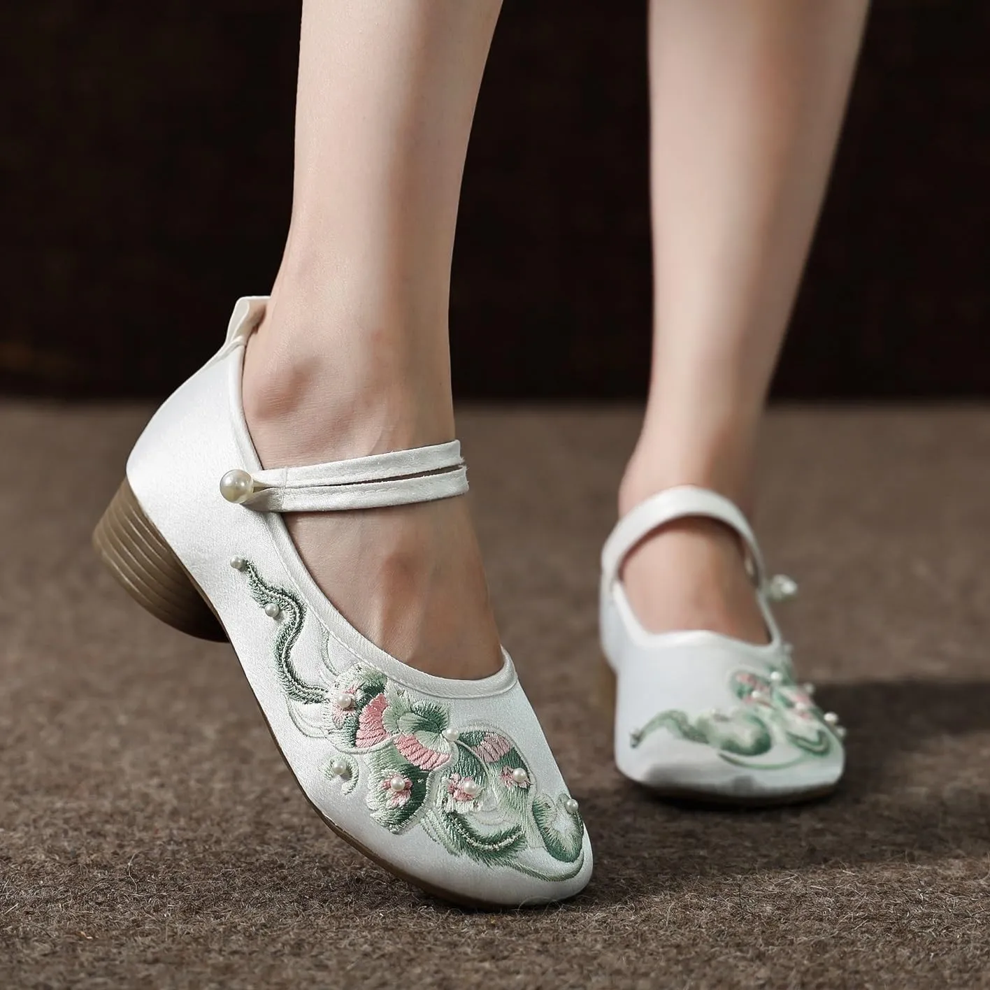 2025 Women's Silk Satin Handmade Embroidered Shoes Elegant Chinese Style Cheongsam Hanfu Shoes Lightweight Comfort Low Heel Work Walking Shoes Mary Jane Shoes(Green,6)
