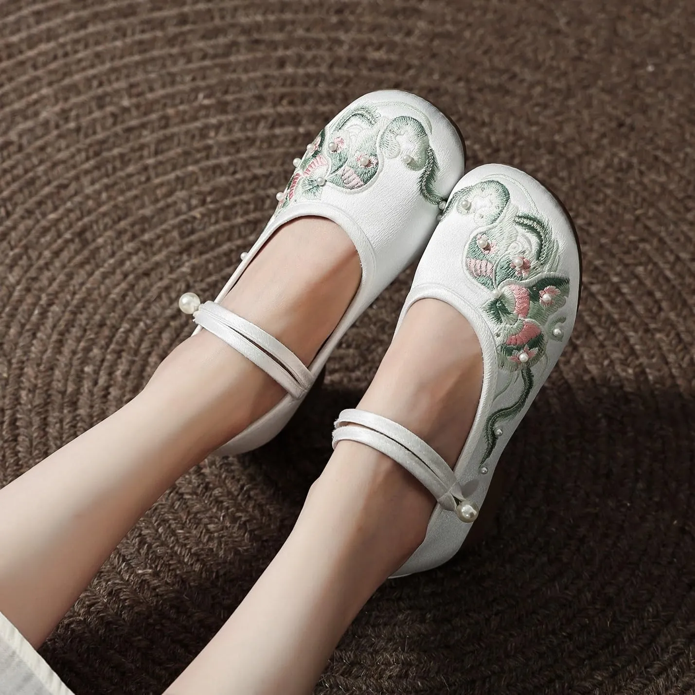 2025 Women's Silk Satin Handmade Embroidered Shoes Elegant Chinese Style Cheongsam Hanfu Shoes Lightweight Comfort Low Heel Work Walking Shoes Mary Jane Shoes(Green,6)
