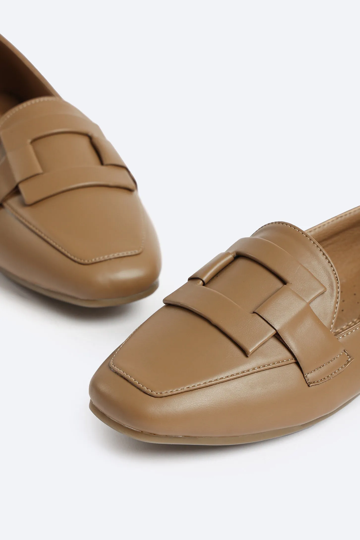 CASUAL EASE LOAFERS - BROWN