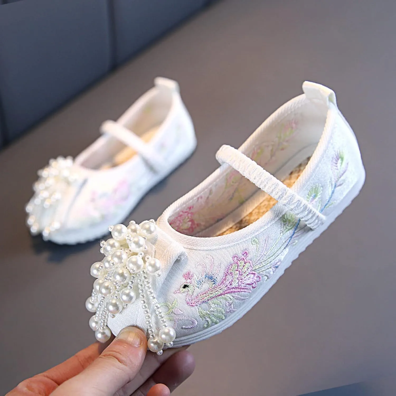 Children's Girls Embroidered Hanfu Shoes Antiquity Cheongsam Shoes Jade Beads Performance Summer Shoes