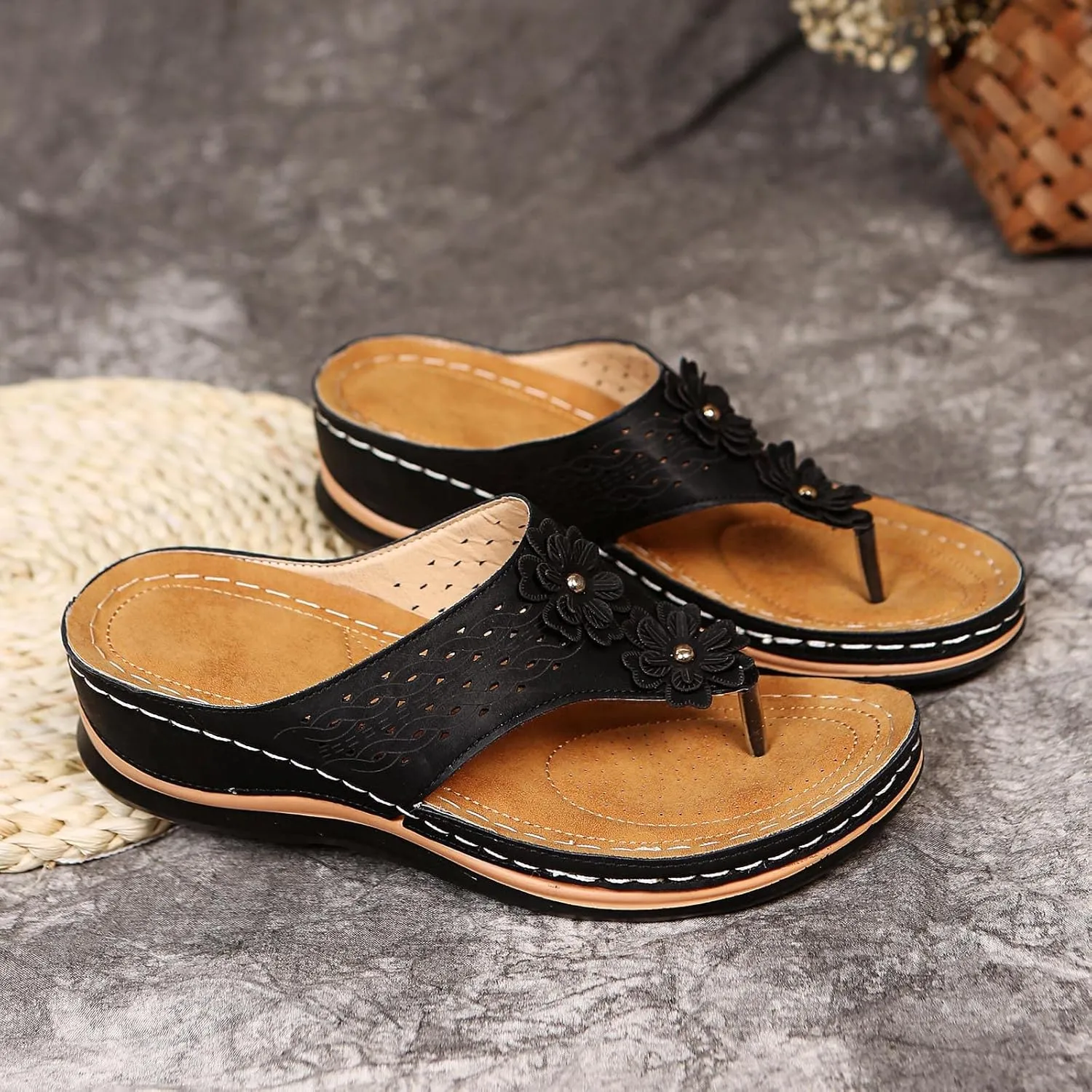 Eduavar Womens Sandals Comfortable, Sandals Women Comfortable Flip Flops with Arch Support Summer Beach Sandals Slippers