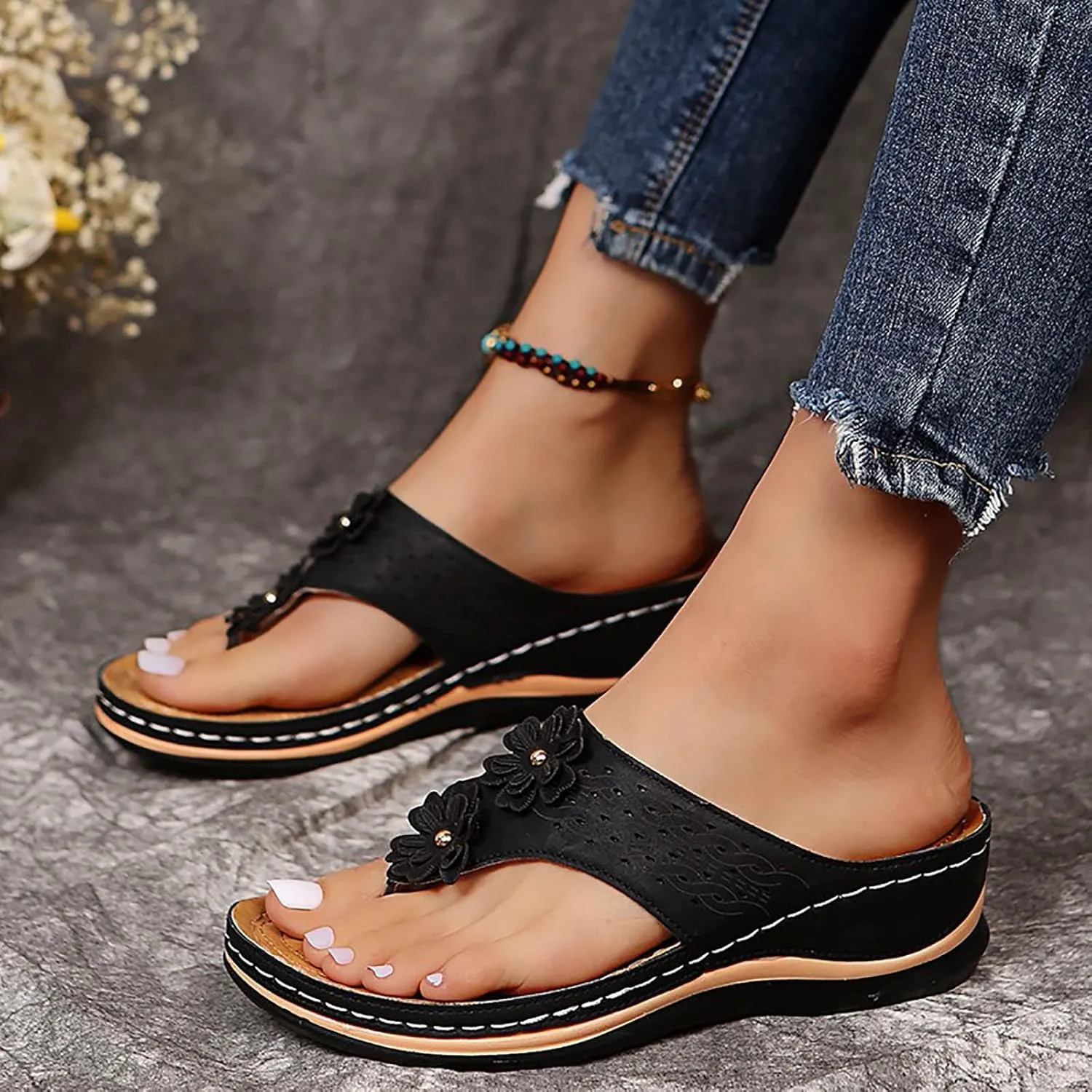 Eduavar Womens Sandals Comfortable, Sandals Women Comfortable Flip Flops with Arch Support Summer Beach Sandals Slippers