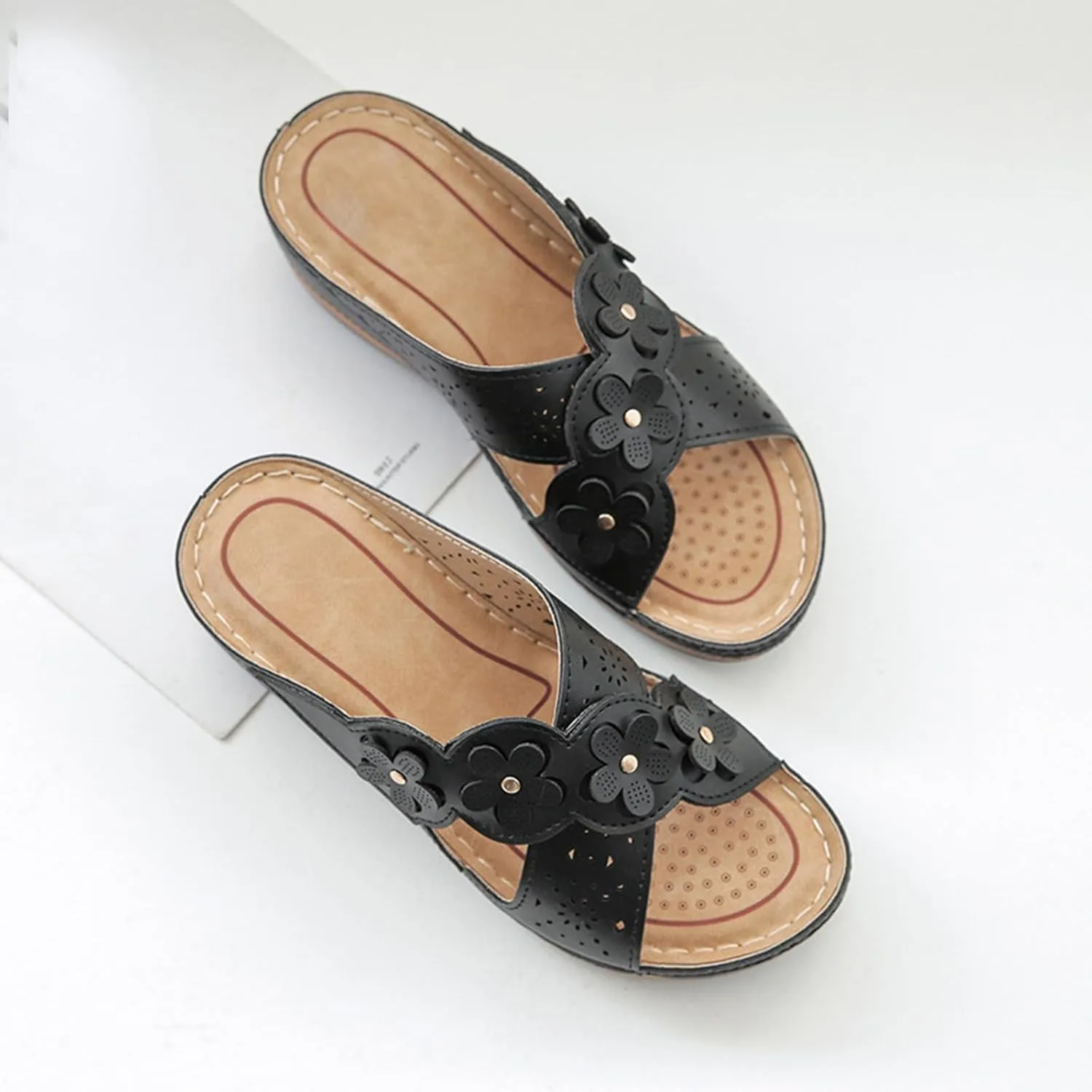 Orthopedic Sandals for Women Slip On Open Toe Slippers Outdoor Sandals Low Wedges Walking Shoes with Arch Support Vacation Beach Shoes 2025 Bohemian Sandal