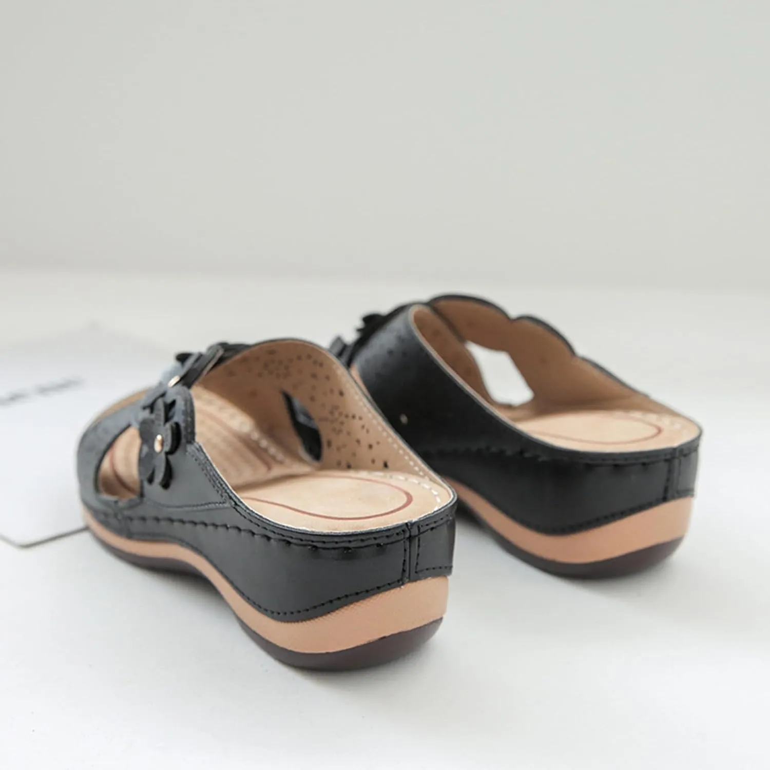 Orthopedic Sandals for Women Slip On Open Toe Slippers Outdoor Sandals Low Wedges Walking Shoes with Arch Support Vacation Beach Shoes 2025 Bohemian Sandal