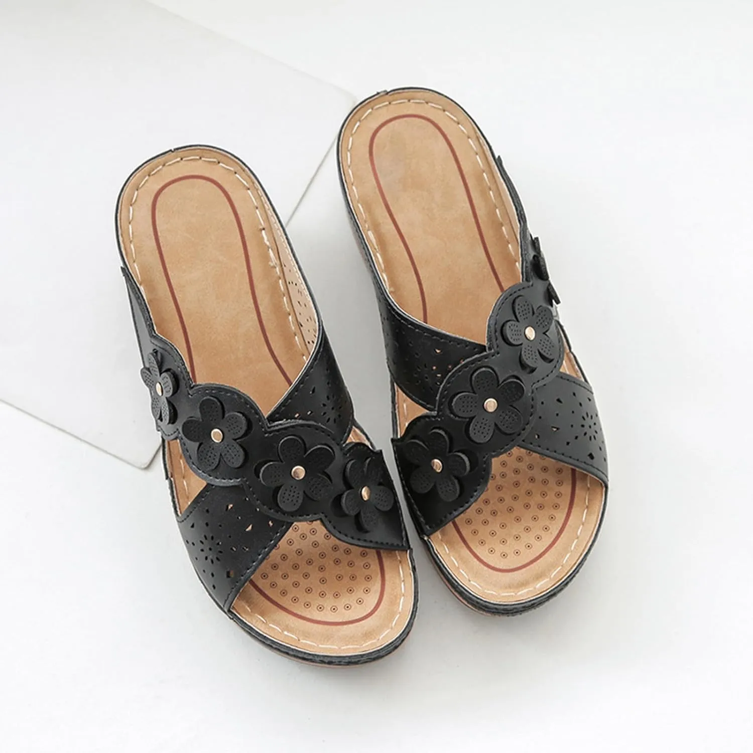 Orthopedic Sandals for Women Slip On Open Toe Slippers Outdoor Sandals Low Wedges Walking Shoes with Arch Support Vacation Beach Shoes 2025 Bohemian Sandal