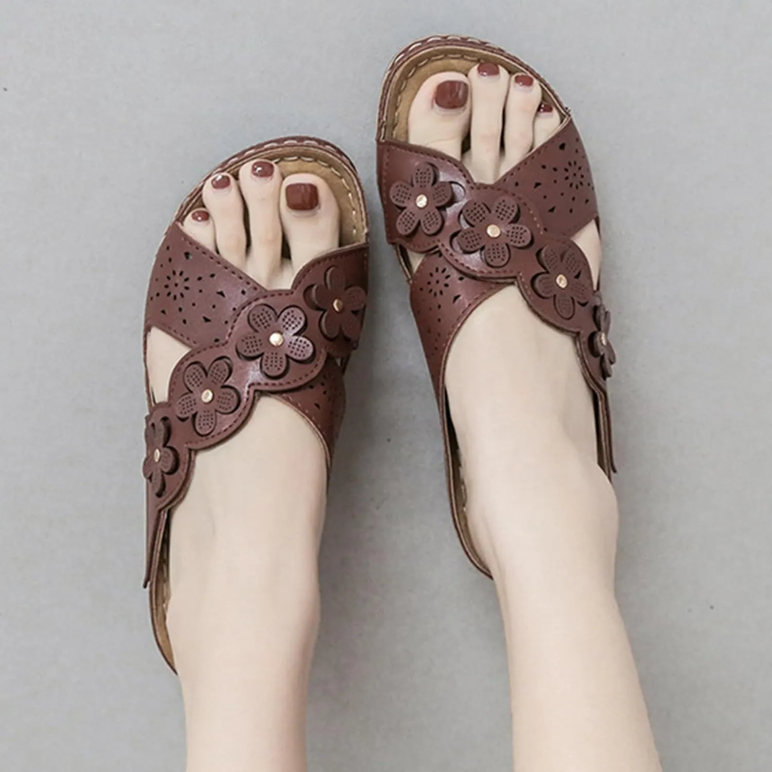Orthopedic Sandals for Women Slip On Open Toe Slippers Outdoor Sandals Low Wedges Walking Shoes with Arch Support Vacation Beach Shoes 2025 Bohemian Sandal