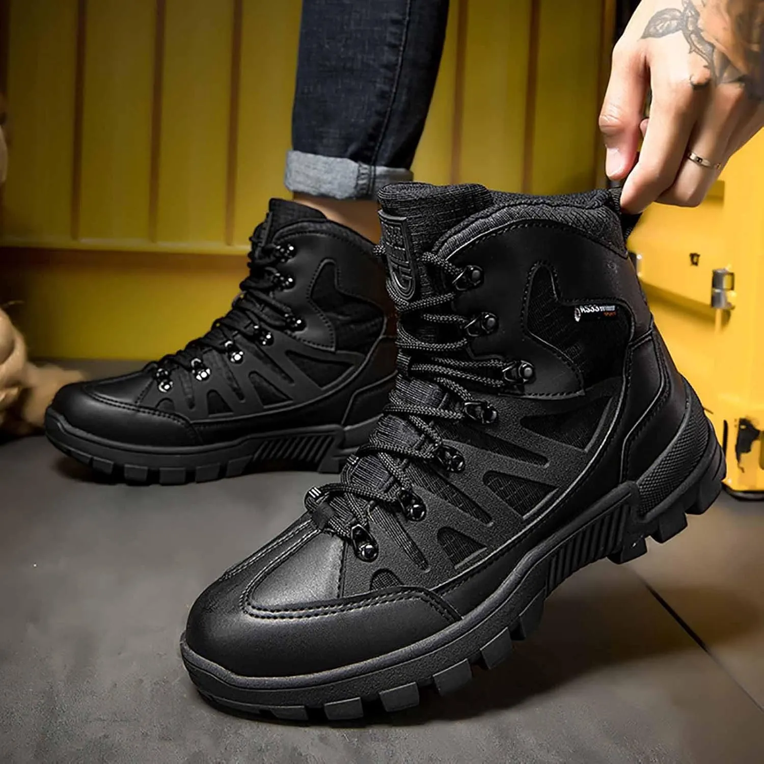 Tactical Combat Boots for Men, Lightweight Military Boots Durable Army Combat Boots with Sports Socks Men's Outdoor Waterproof Hiking Work Boots