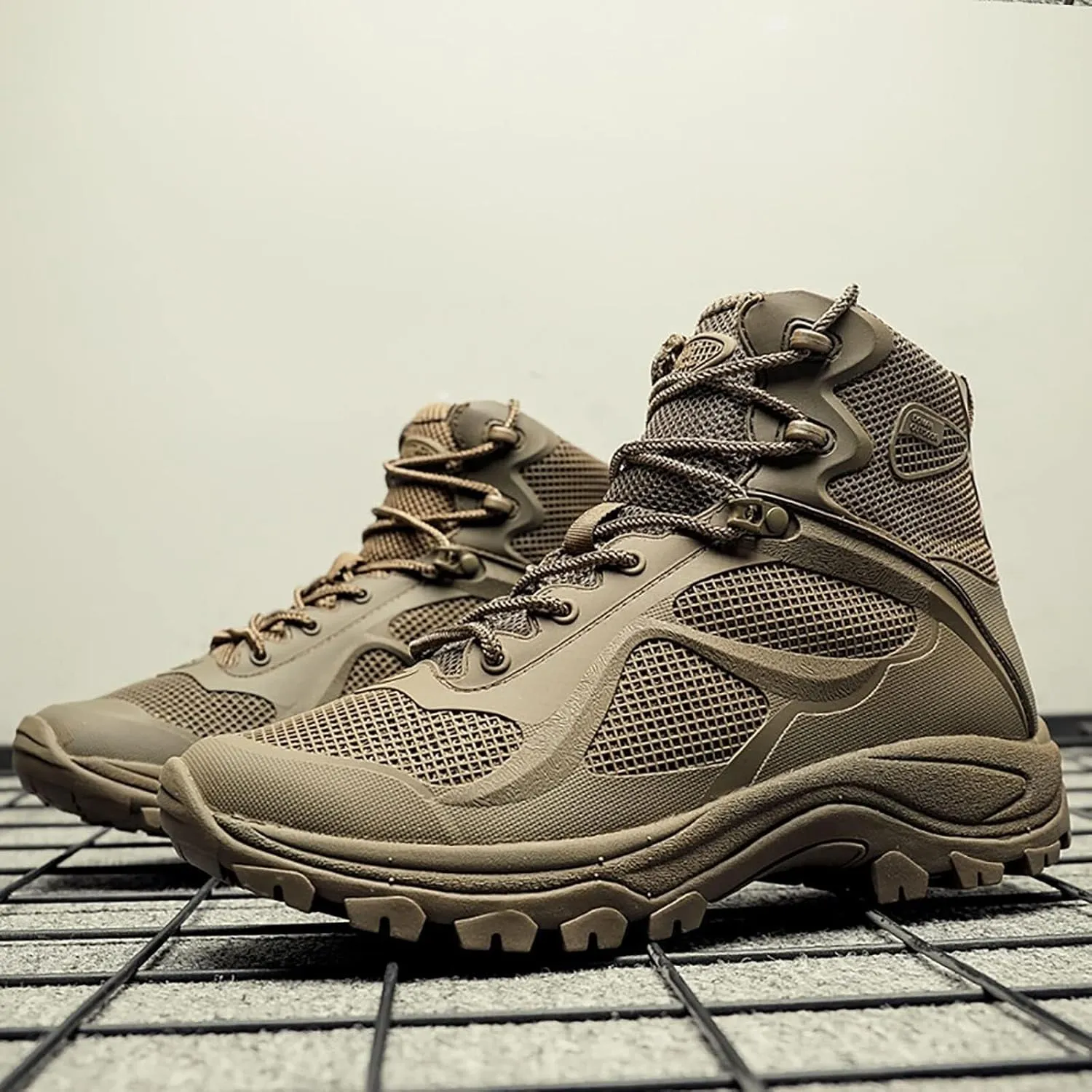 Wcxixo Spring and Autumn Military Hiking Shoes, Non-Slip Wear-Resistant Breathable Mid-top Tactical Boots for Men, for Outdoor Lace-up Sports Military Boots