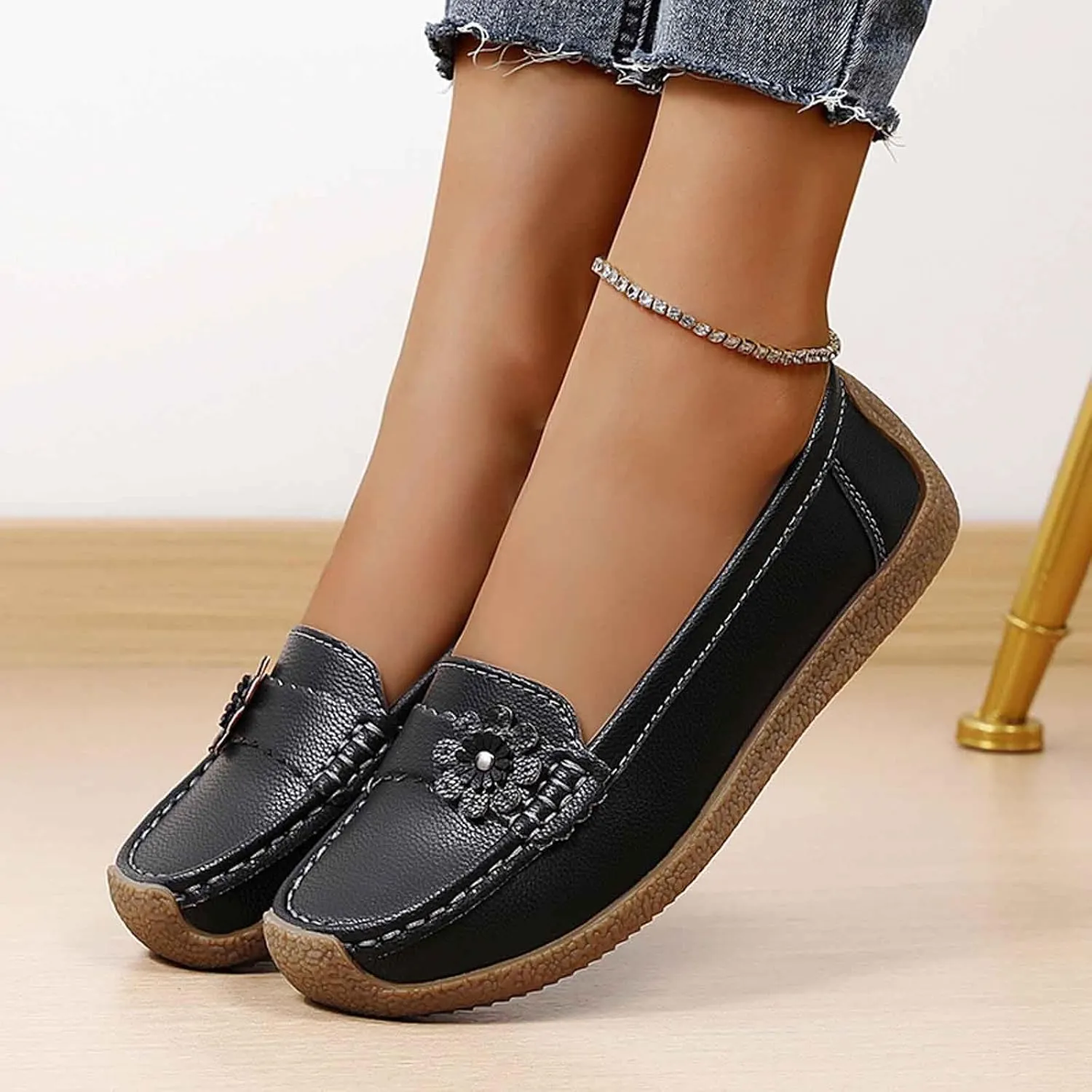 Women's Casual Slip-On Loafers Comfortable Arch Support Flat Sole Everyday Walking Shoes for Women Lightweight Breathable