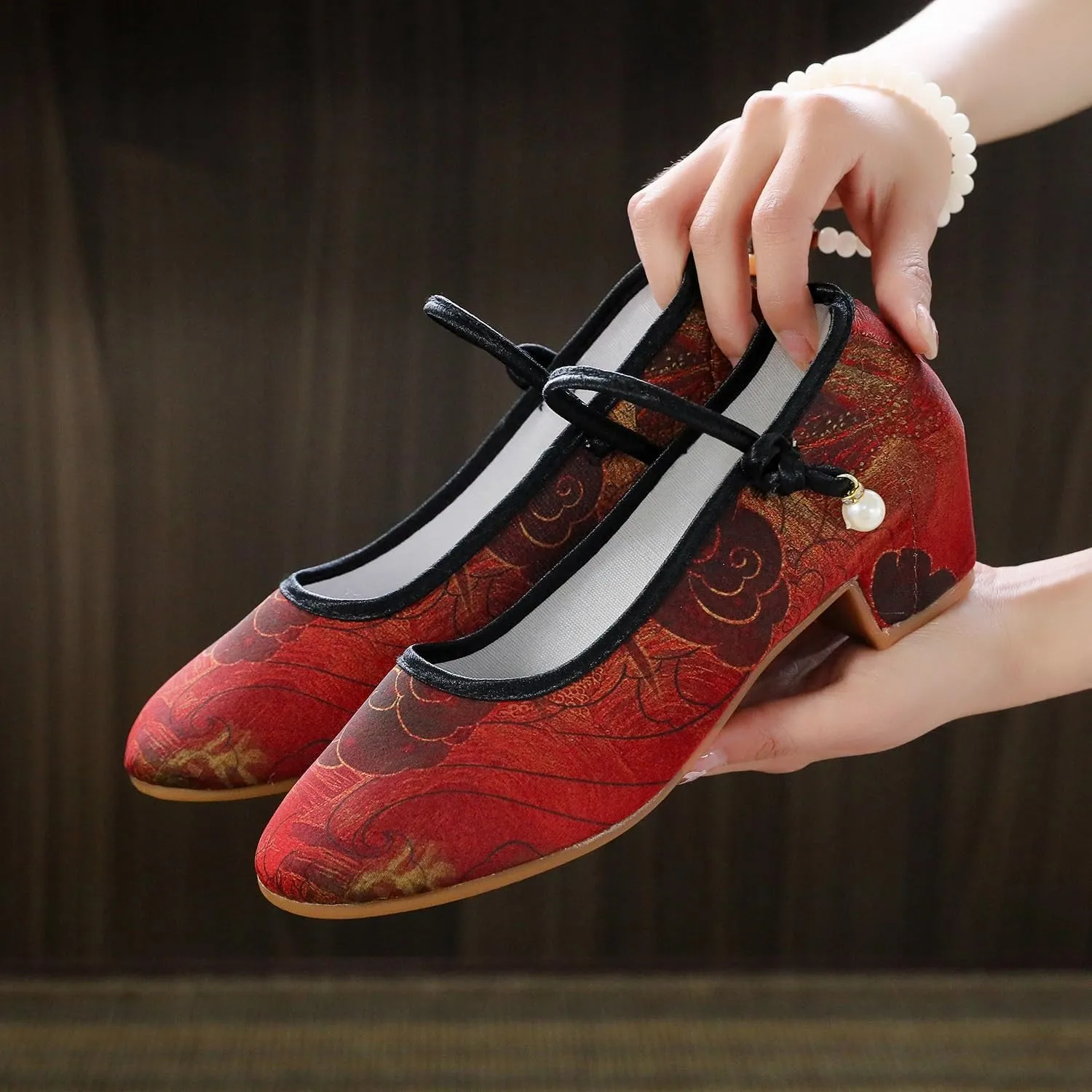 Women's Ethnic Style Embroidered Dance Shoes Classic Chinese Style Mary Jane Shoes Lightweight Comfort Low Heel Work Walking Shoes Elegant Cheongsam Hanfu Shoes(Red,4.5)