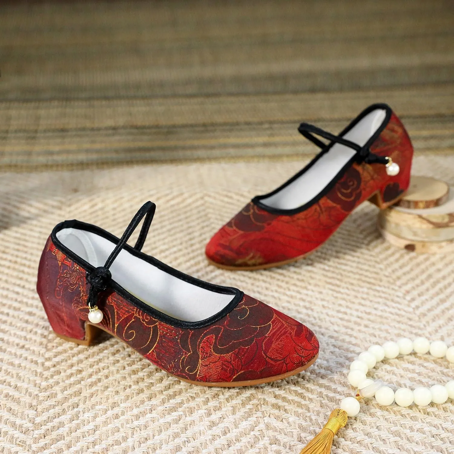 Women's Ethnic Style Embroidered Dance Shoes Classic Chinese Style Mary Jane Shoes Lightweight Comfort Low Heel Work Walking Shoes Elegant Cheongsam Hanfu Shoes(Red,4.5)