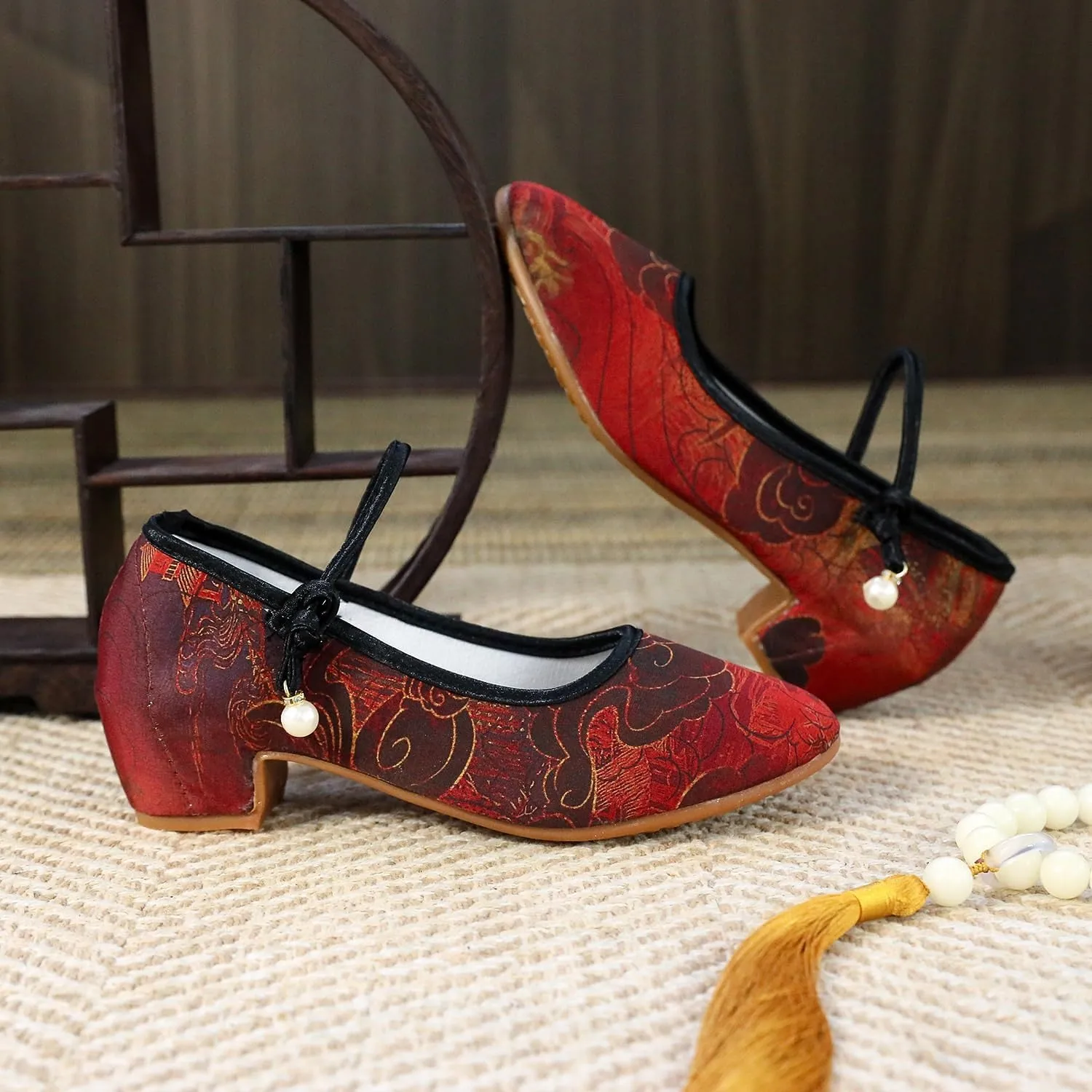 Women's Ethnic Style Embroidered Dance Shoes Classic Chinese Style Mary Jane Shoes Lightweight Comfort Low Heel Work Walking Shoes Elegant Cheongsam Hanfu Shoes(Red,4.5)