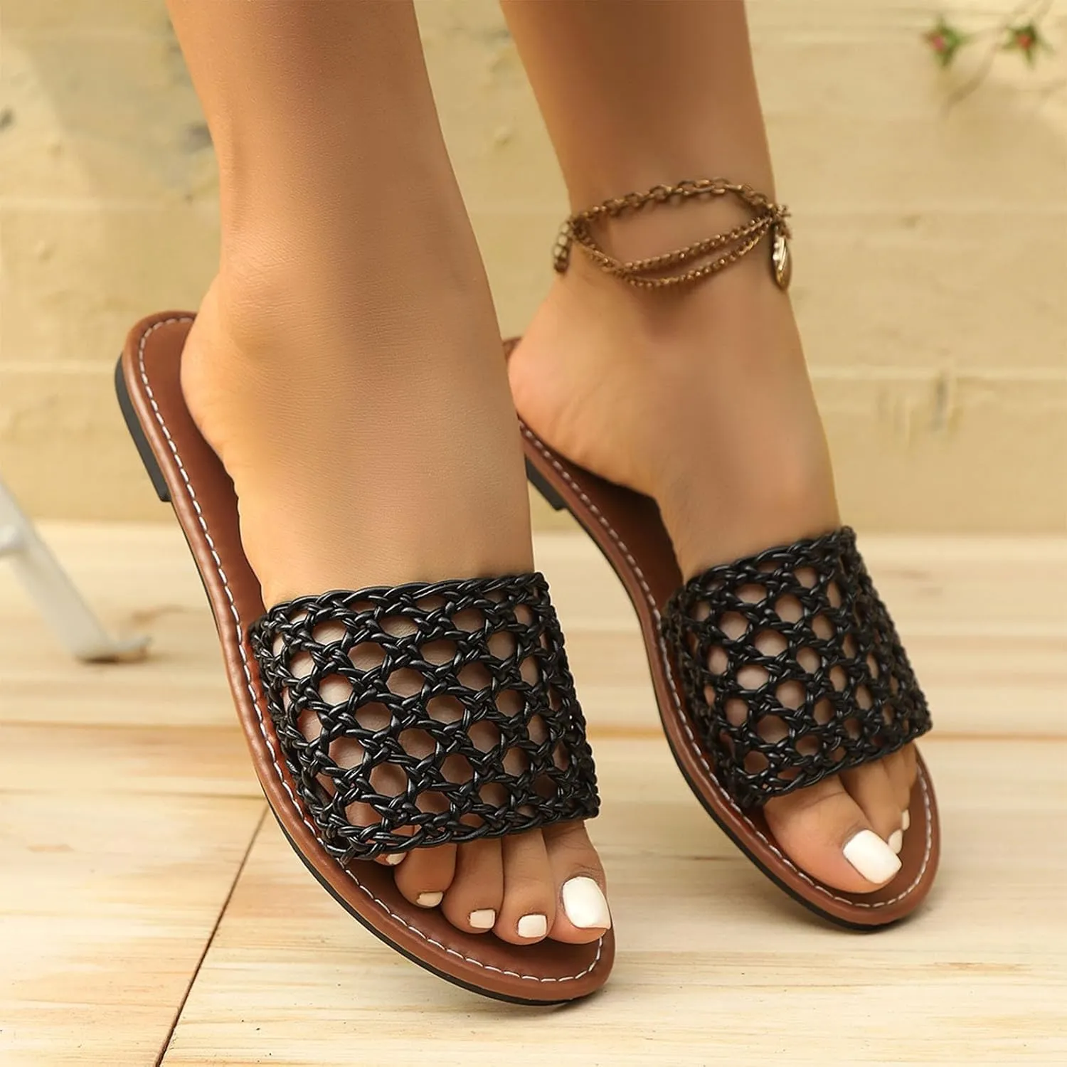Women's Hollow Out Braided Straw Slide Sandal Open Toe Slip on Slippers Casual Comfortable Outdoor Walking Beach Shoes