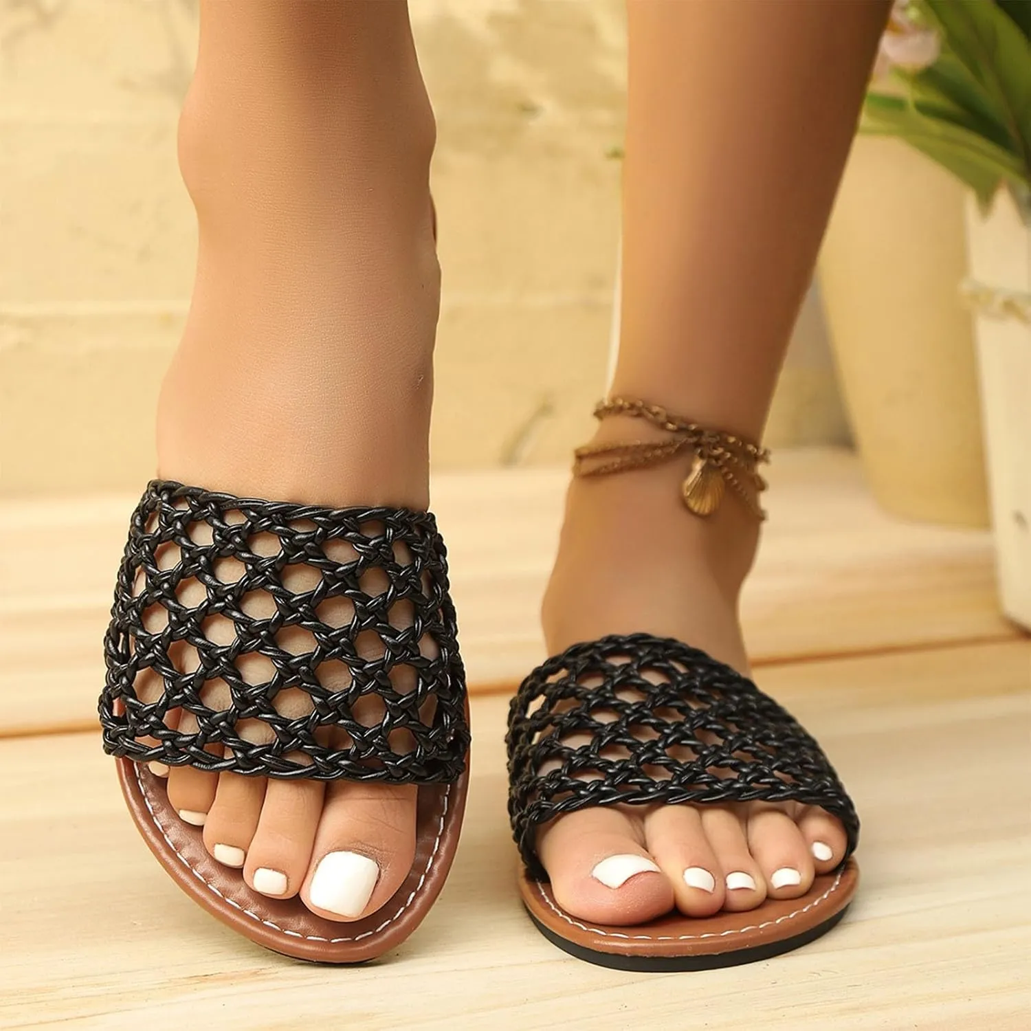 Women's Hollow Out Braided Straw Slide Sandal Open Toe Slip on Slippers Casual Comfortable Outdoor Walking Beach Shoes