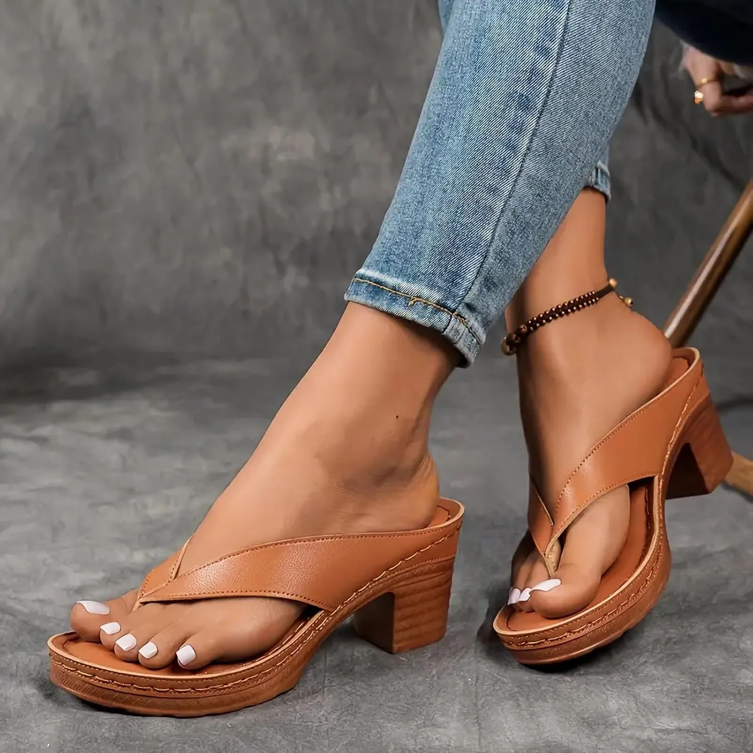 Women's Solid Color Summer Chunky Heel Sandals Casual Flip Flops Comfortable Arch Support Sandals Dressy Slip on Beach Slippers